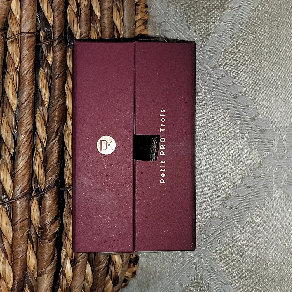 Viseart Petit Pro Trois Eyeshadow Palette - Picture 4 of 7